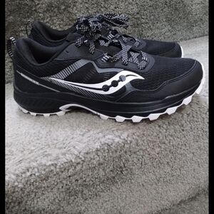 Womens SAUCONY shoes Size 9.5